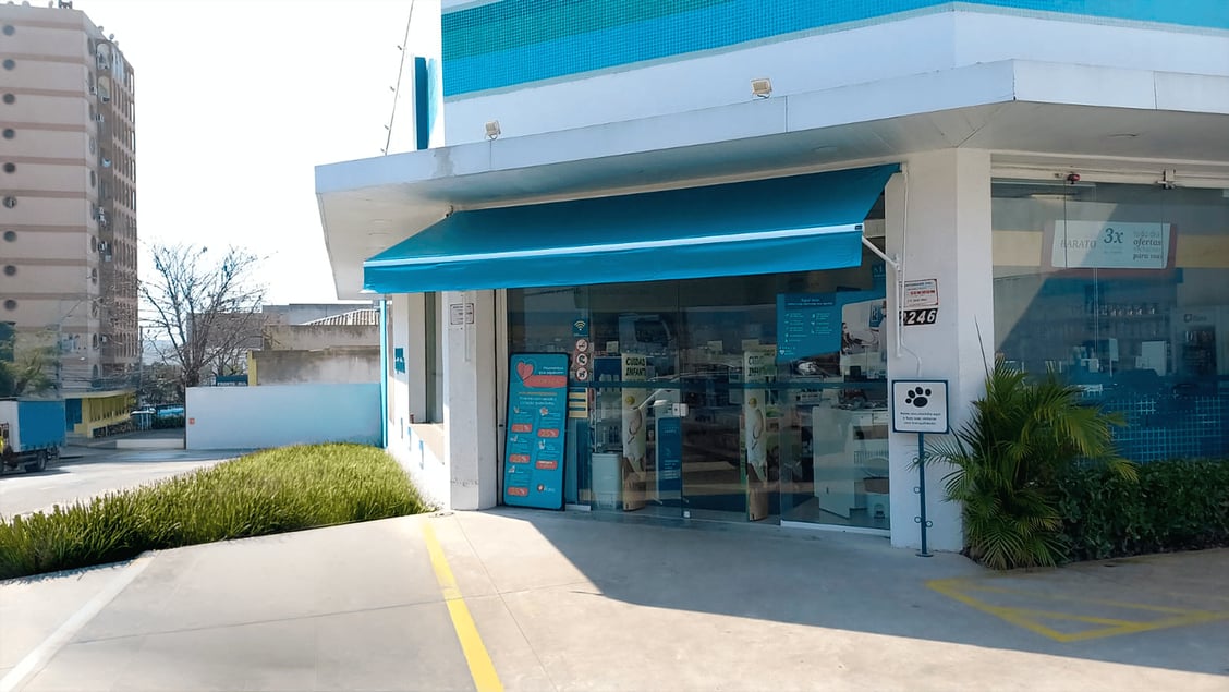 toldo-retratil-lona-pvc-azul