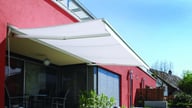 toldo-articulado-lona-pvc-branco-residencial